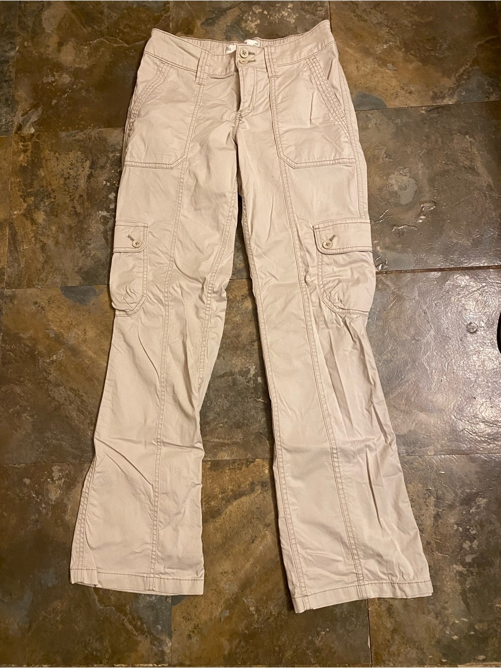 Women’s Hollister Beige Cargo Pants- Lightweight